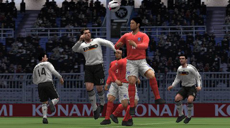 CONSOLA PSP NEGRO CON PRO EVOLUTION SOCCER 2010 - Image 6