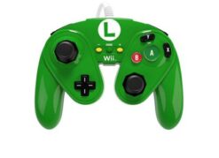 WIIU WIRED FIGHT PAD LUIGI