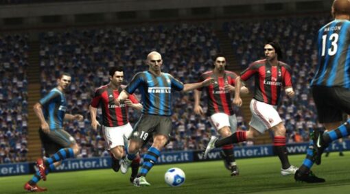 PRO EVOLUTION SOCCER 2012 - Image 4