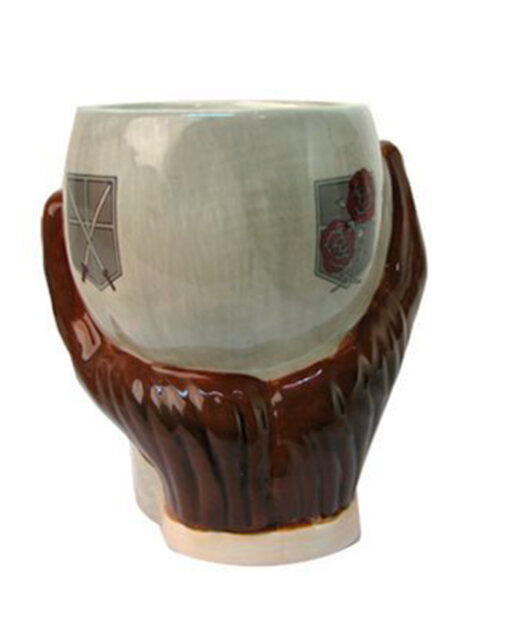 TAZA DE CERAMICA MOLDEADA ATTACK ON TITAN MANO - Image 2