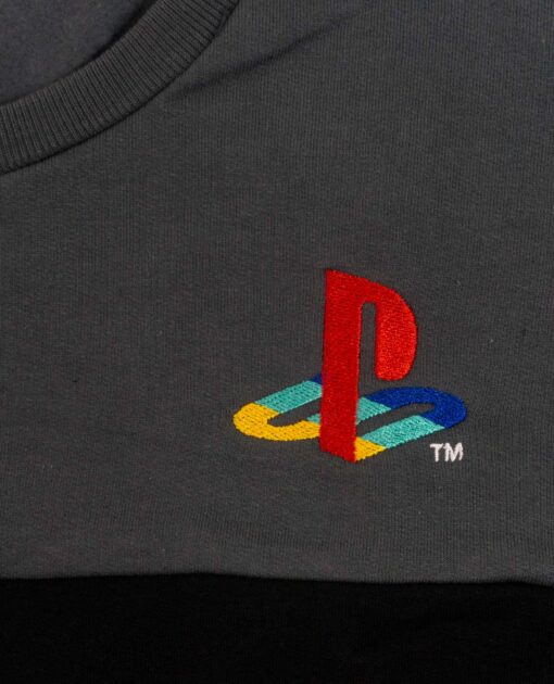 SUDADERA PLAYSTATION CROPTOP GRIS CON NEGRO LOGO CHICA - Image 4