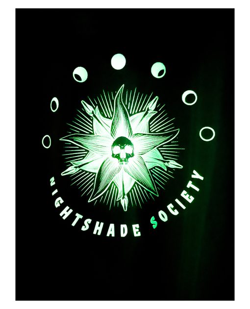 SUDADERA NEGRA MGM WEDNESDAY NIGHTSHADE SOCIETY CHICA - Image 4